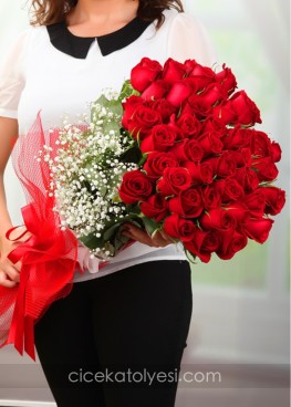 41 adet Kucak Dolusu Kırmızı Gül Buketi