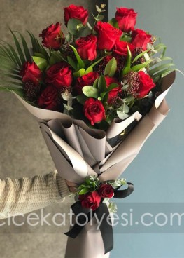 15 adet Kırmızı  Buketi Tasarımı